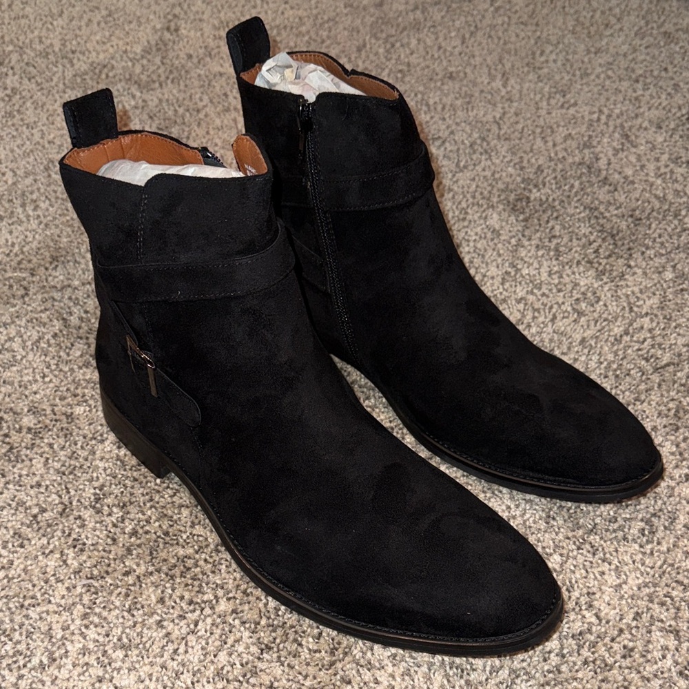 Elegant Vegan Leather Chukka Boots